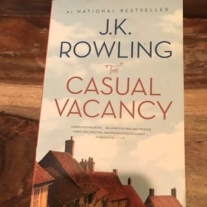 The Casual Vacancy (Paperback)